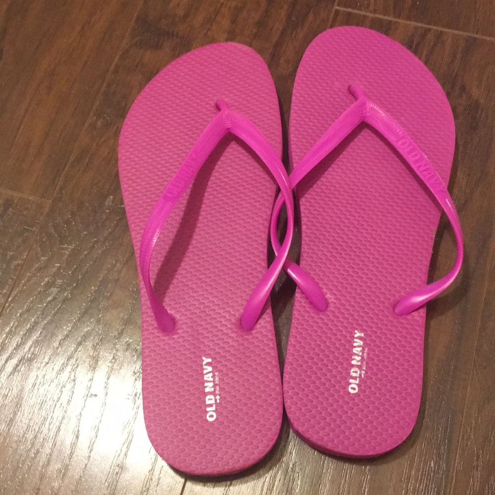 Old Navy size 9-10 Large purple flip flops